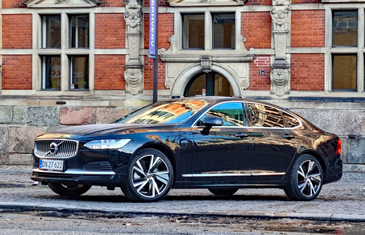 Volvo S90 Recharge: Volvo-limo i fortsat god form