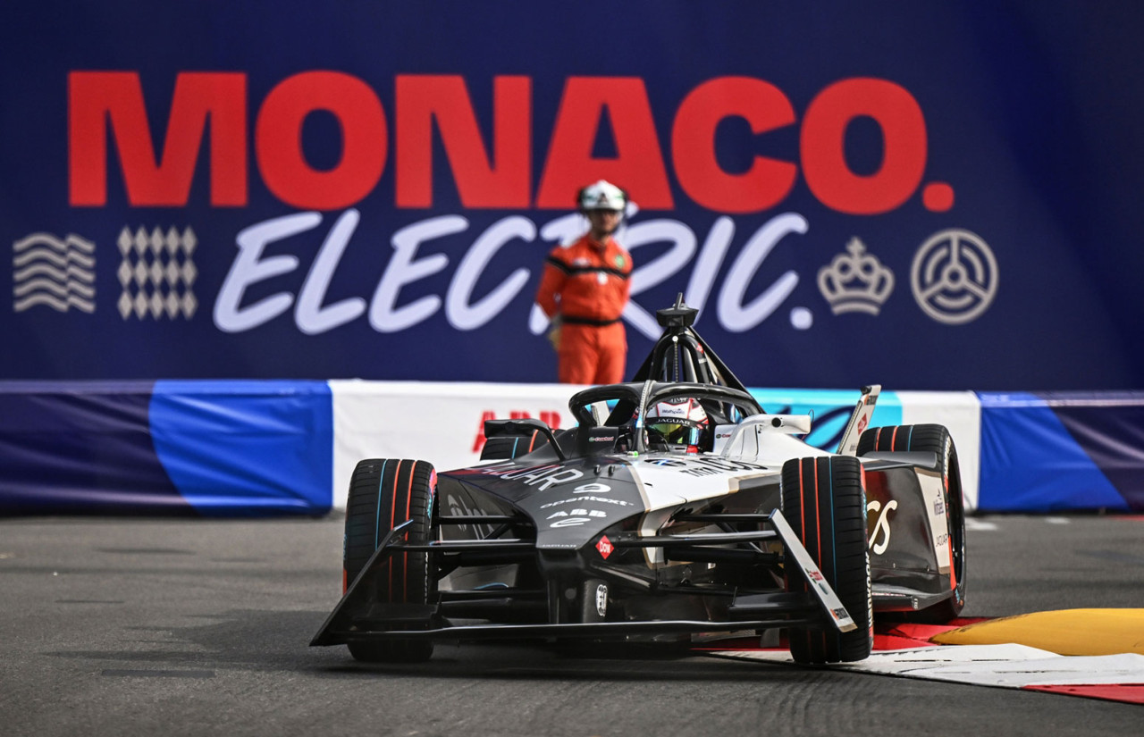 Jaguar triumf i Monaco: Når man er to, kan man få det hele