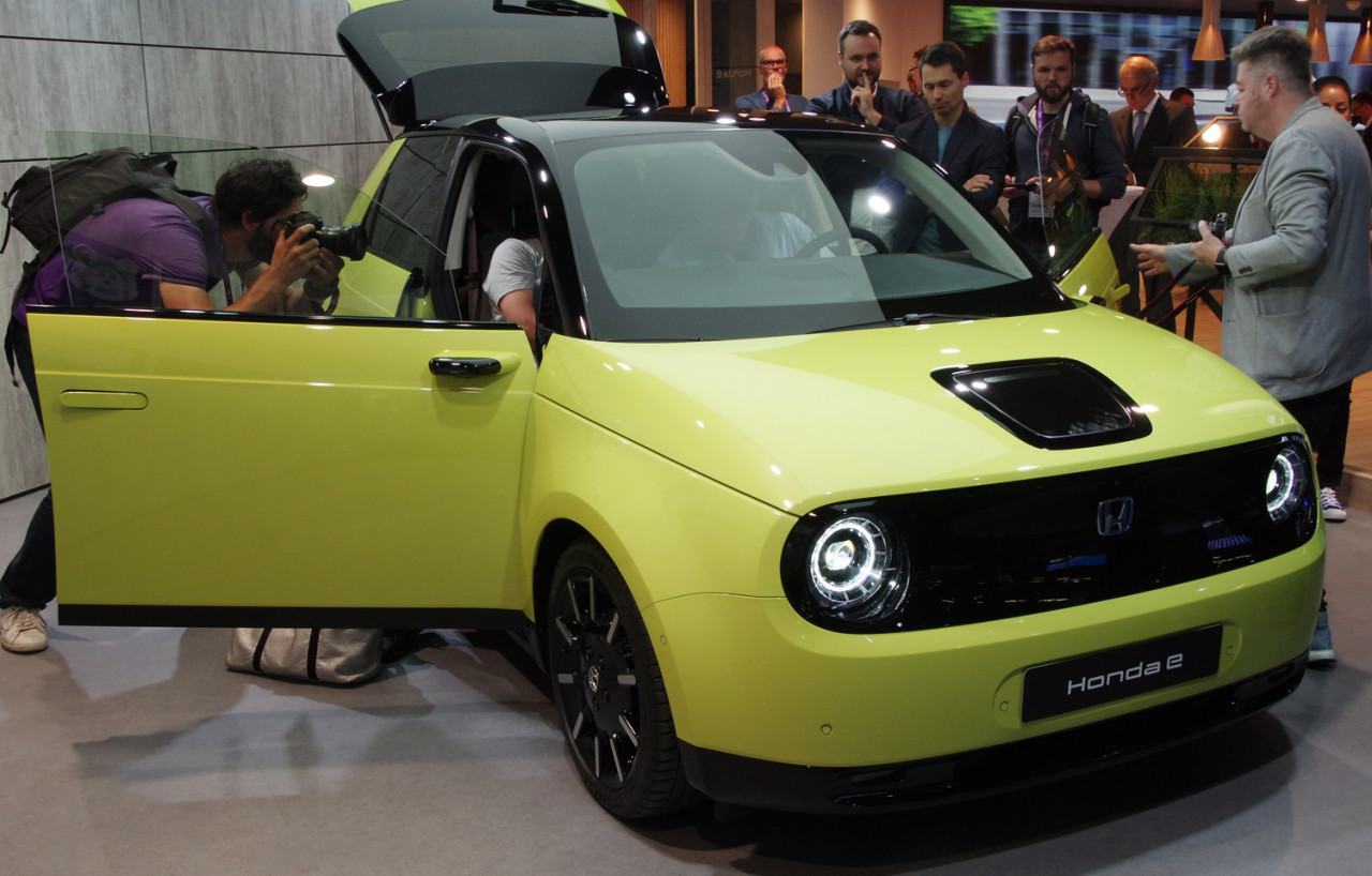 2019-IAA-Honda-e-fe