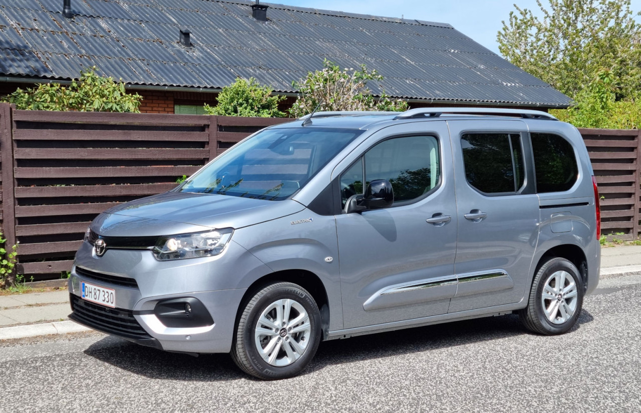 Toyota-Proace-City-Electric-FE